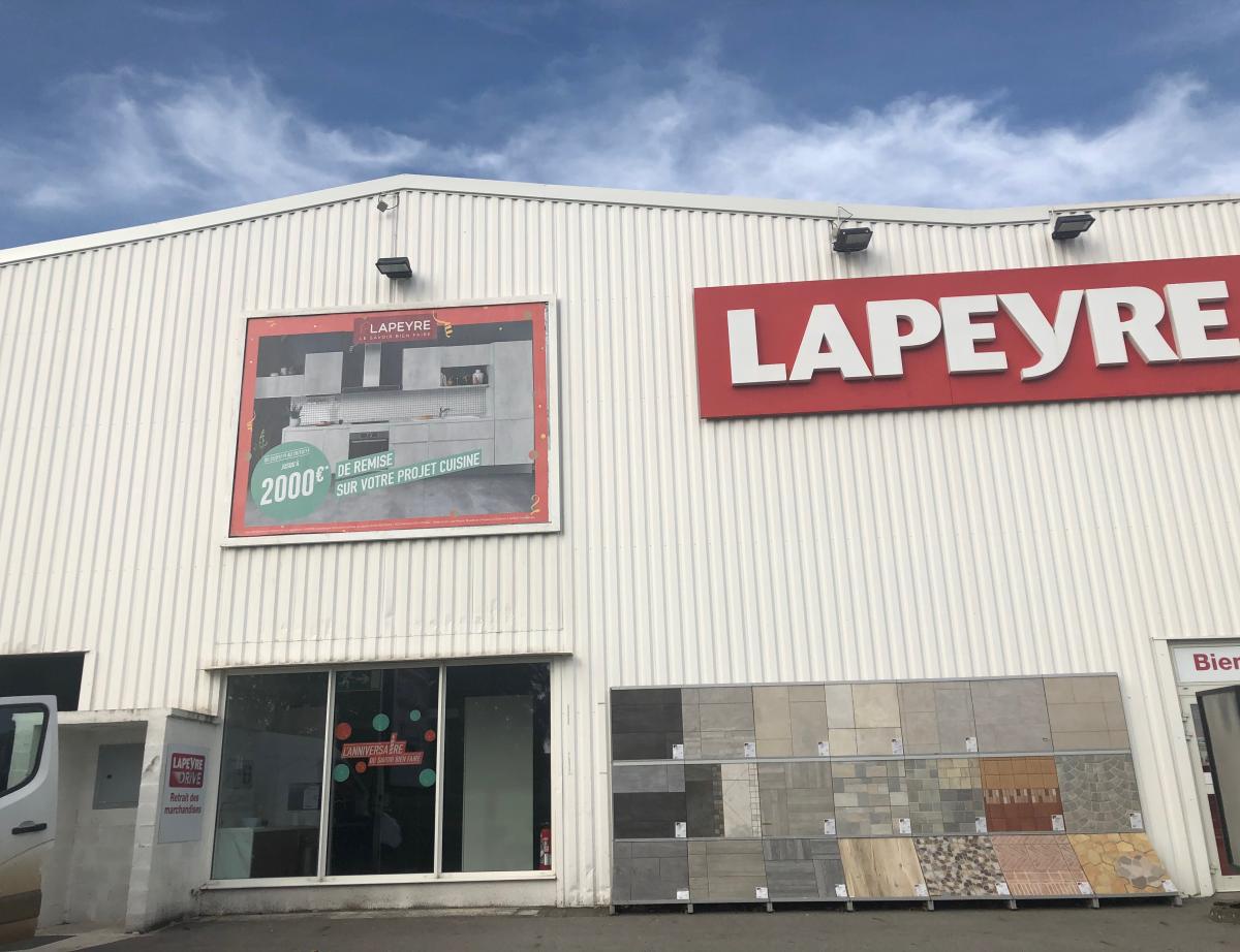 Lapeyre: décision le 1er juin sur l'homologation de la cession