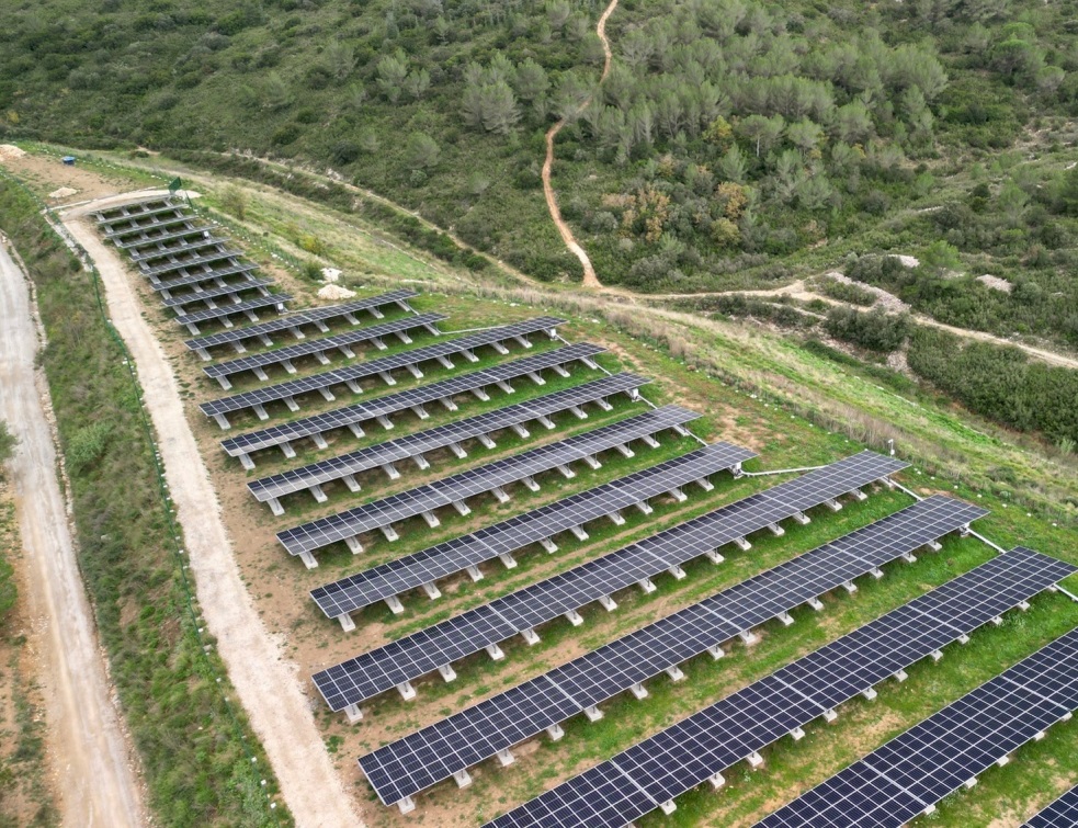 Le soleil du Gard en renfort de la décarbonation des aéroports parisiens