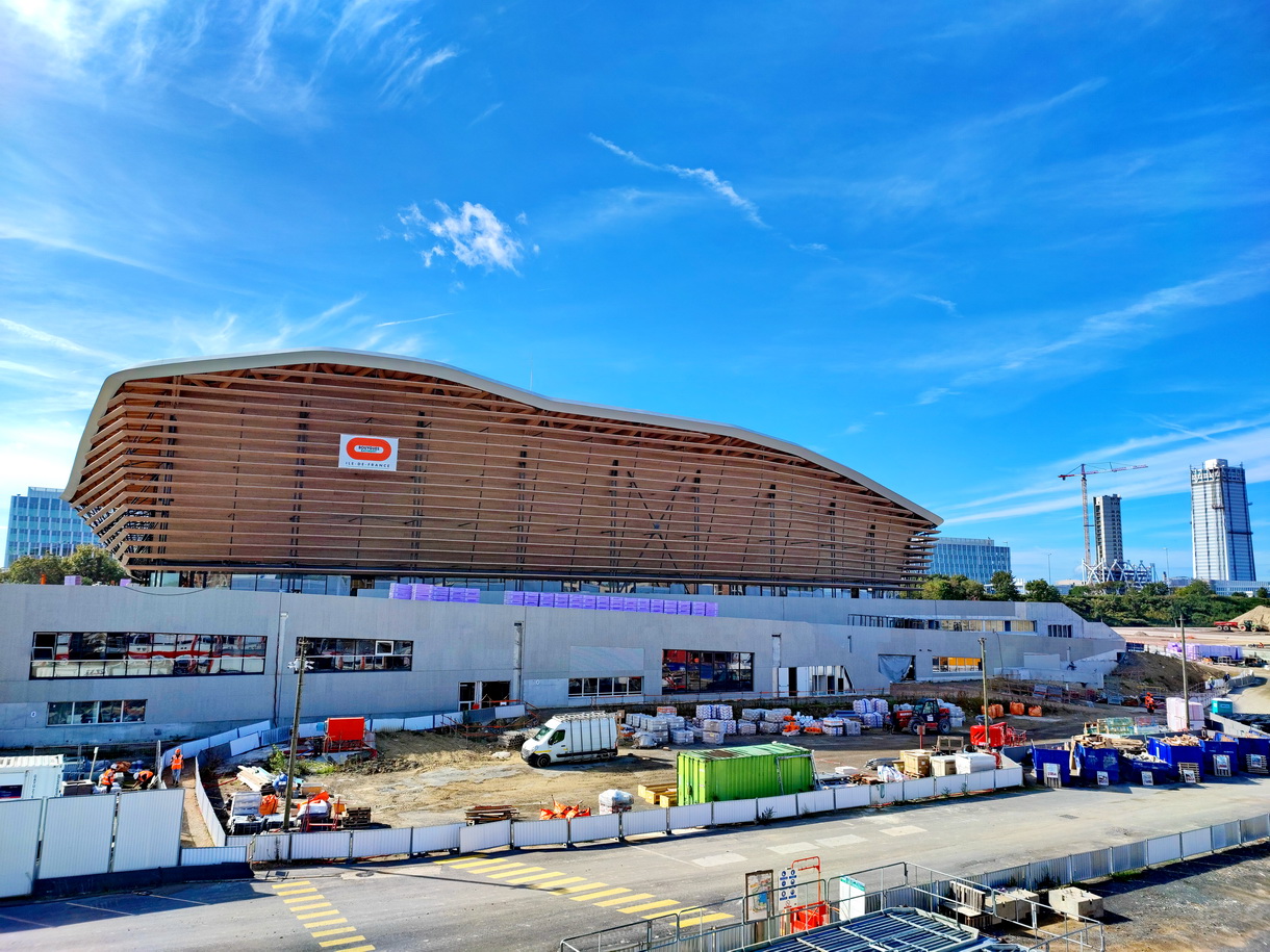 Centre Aquatique à Saint-Denis : isolant Foamglas et photovoltaïque sur structure bois