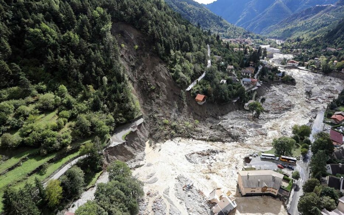 Une vingtaine de gardes à vue en marge de la reconstruction suite à la tempête Alex