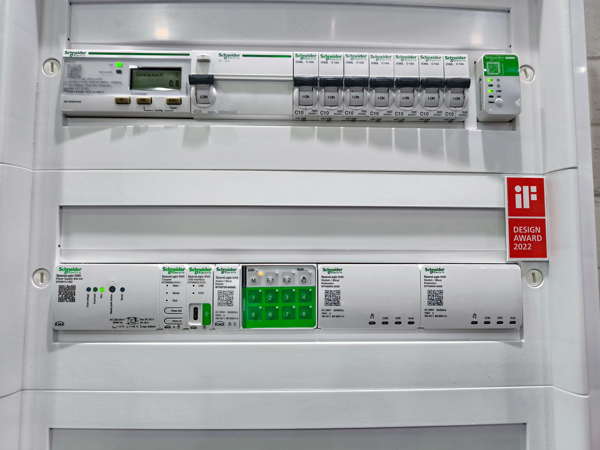 Schneider Electric promeut son offre SpaceLogic KNX pour le petit tertiaire