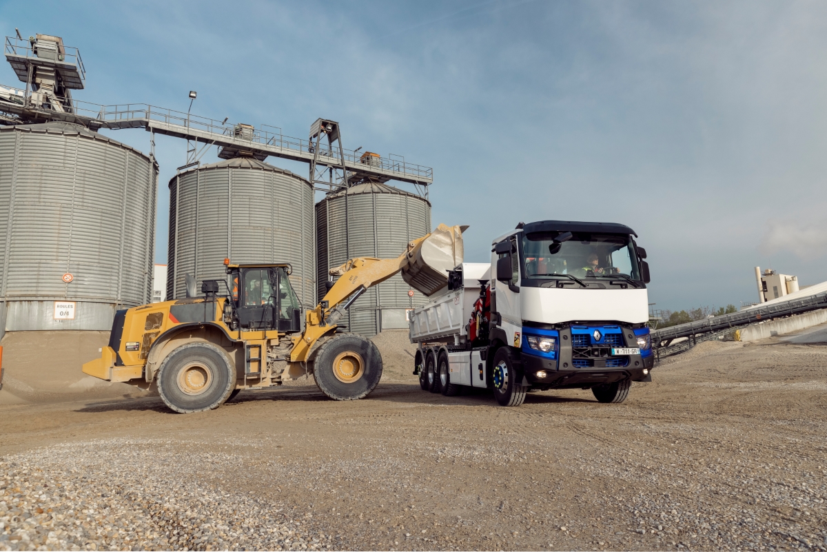 Le Renault Trucks E-Tech C 8x4 tridem, premier camion de chantier 100 % électrique