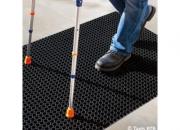 Caillebotis norme handicapés