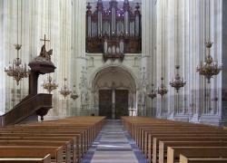 La cathédrale de Nantes incendiée, le grand orgue détruit
