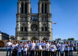 100 jeunes « sur la route des maçons » avec une gargouille pour Notre-Dame