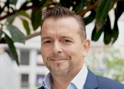 Recrutement : les paradoxes du métier de carreleur, vus par Denis Estève