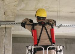 Une étude prouve la diminution des douleurs avec l'exosquelette EXO-01 d'Hilti