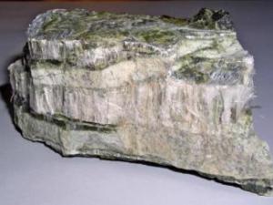 Amiante: victimes et élus réclament une nouvelle loi