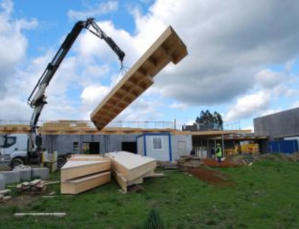 Une toiture en résille bois sur l’espace Éco-chanvre