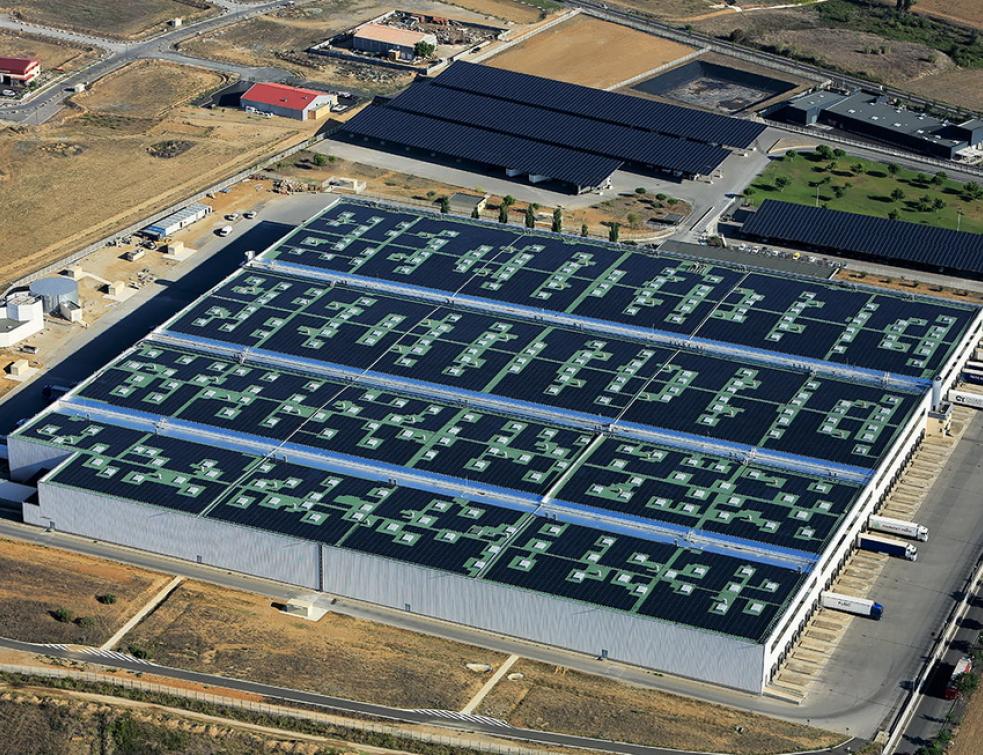 Solaire Photovoltaique Sur Les Grandes Toitures Espoirs Et